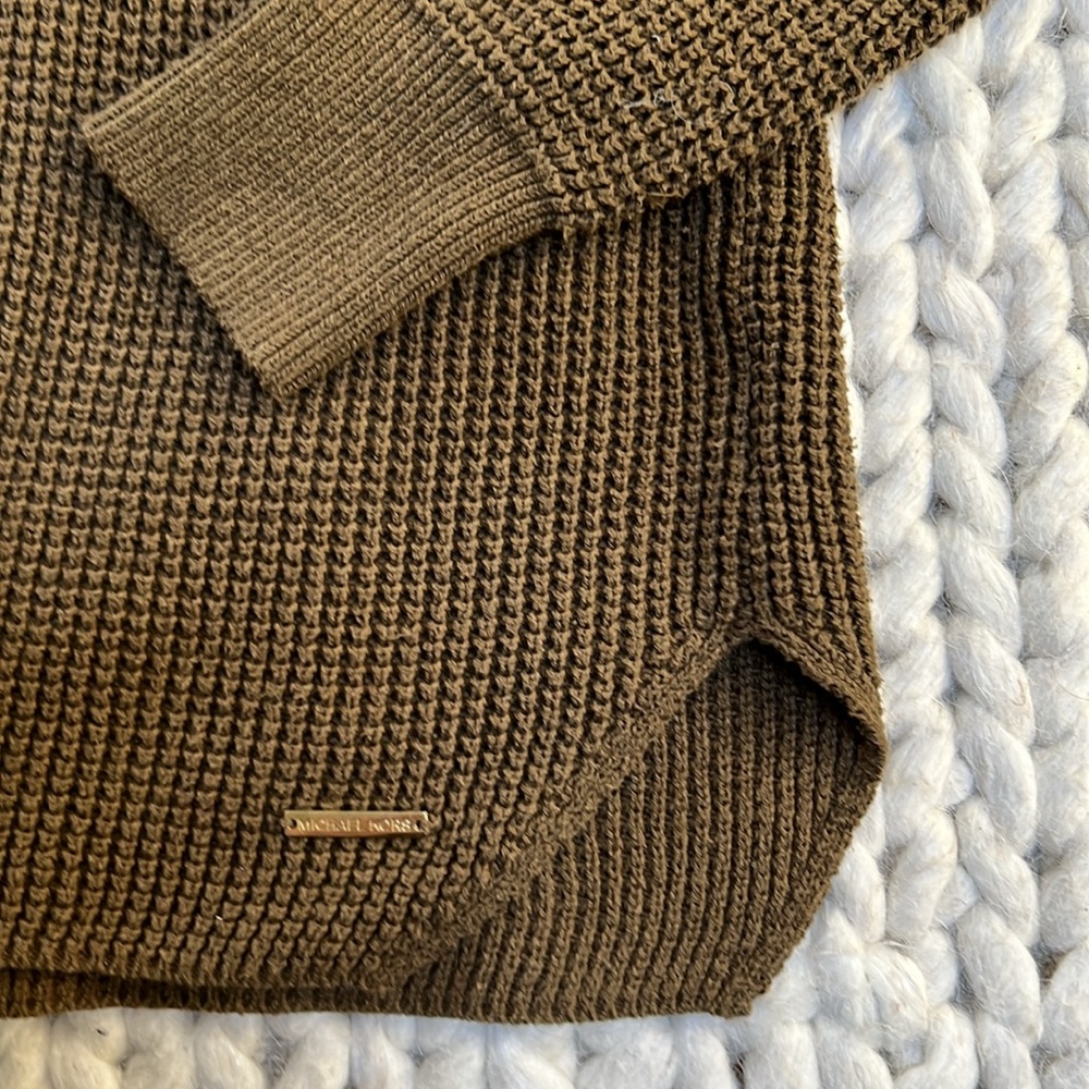 Turtle neck sweater - Picture 4 of 4